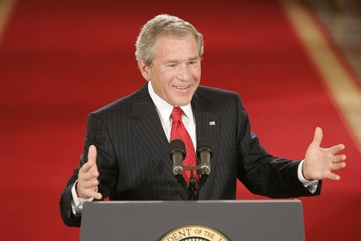 bush_at_podium